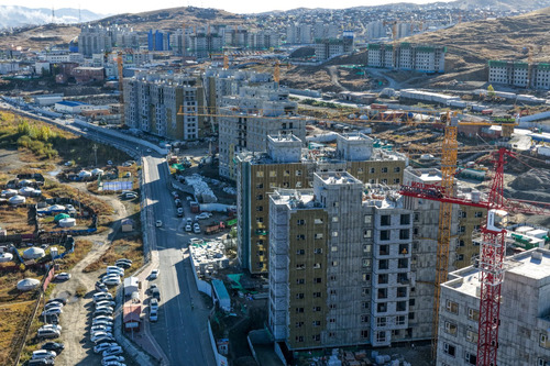 Улаанбаатар хотын захирагч Б.Пүрэвдагва Сэлбэ дэд төвд баригдаж буй орон сууцнаас багш нарт квот олгохоо амлажээ
